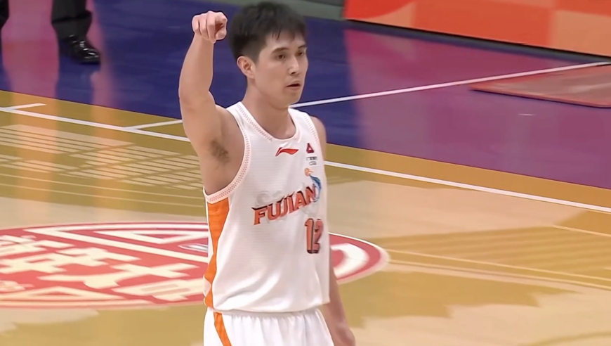 神准如库里！曾凌铉轰三分神准9中9 33分创造生涯新高