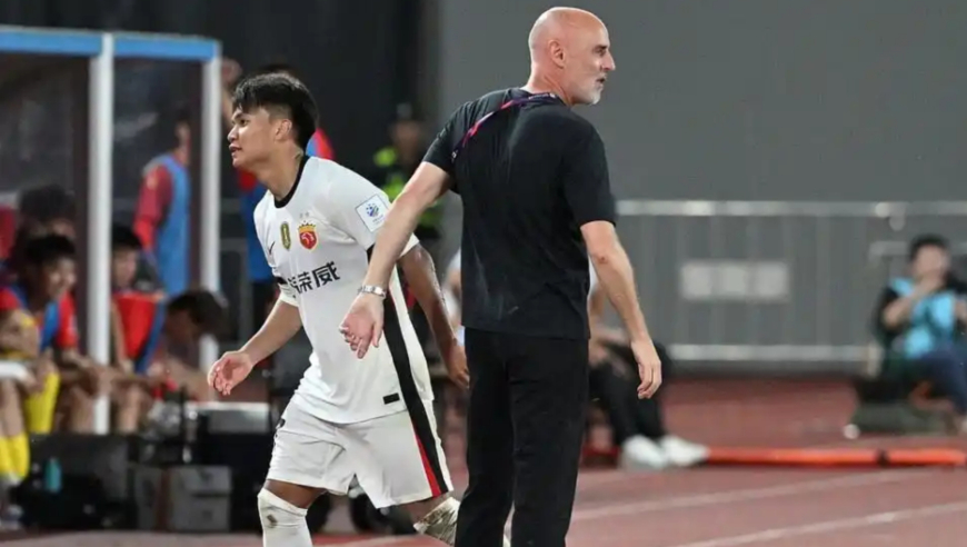 战术板｜海港先手驱动边路，后手蒯纪闻反击带飞