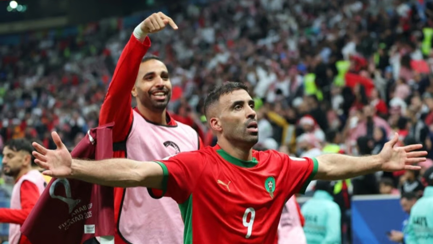 最近流行中圈吊射破门！回看4粒超远制导门将的噩梦，震撼全场