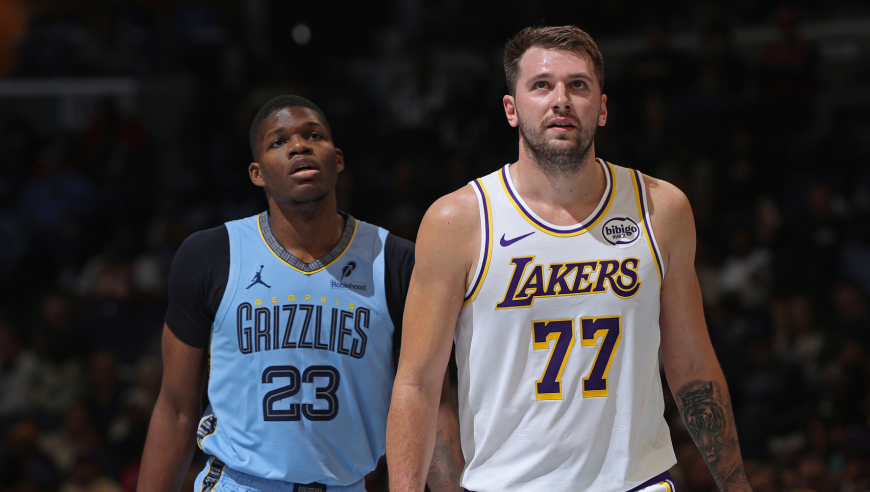 湖人灰熊决胜时刻：灰熊两分钟狂轰11分 湖人六罚五中锁定胜局