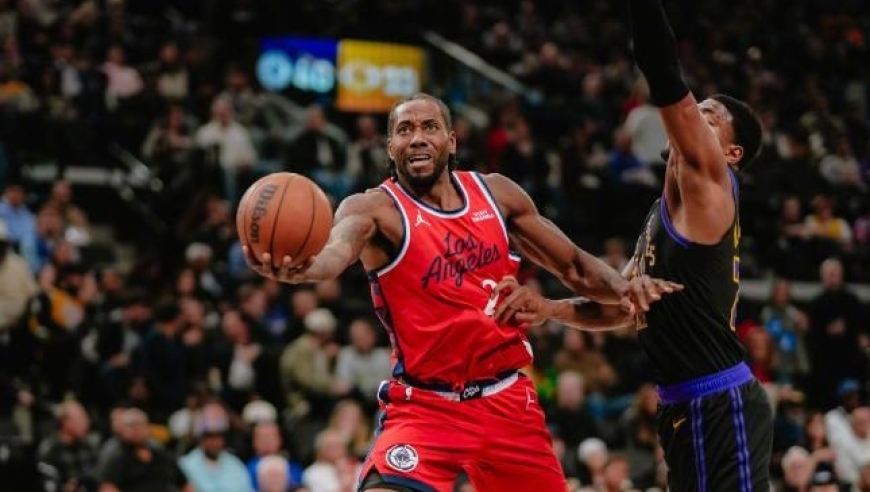 小卡24分哈登21中6超勇士FMVP，东契奇空砍32+11+8，快船力克湖人