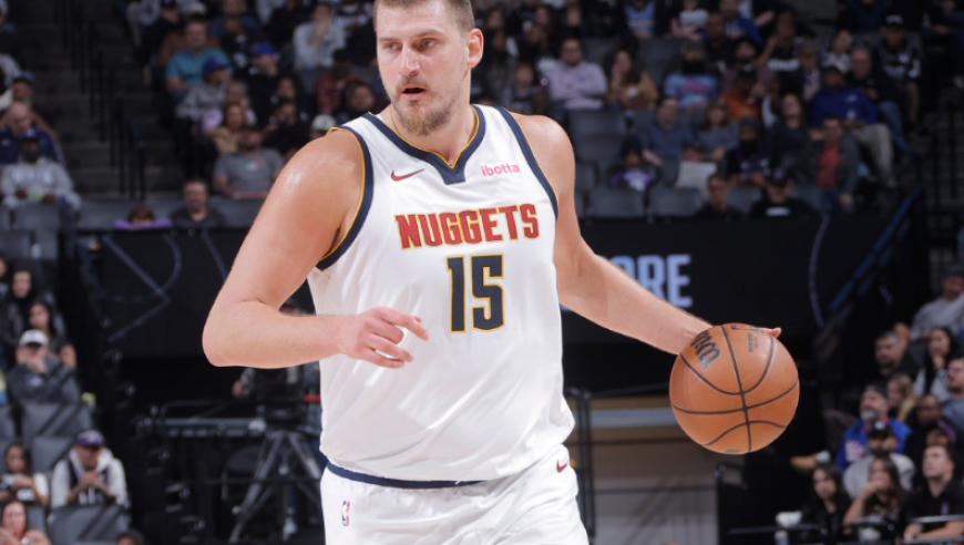 约基奇36+12+8掘金大胜国王 威少17+5德罗赞总分超卡特