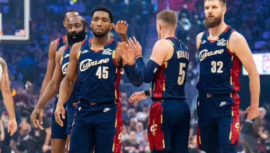 14分大胜，骑士队掀翻76人！哈登再创里程碑，打破30000分不远了