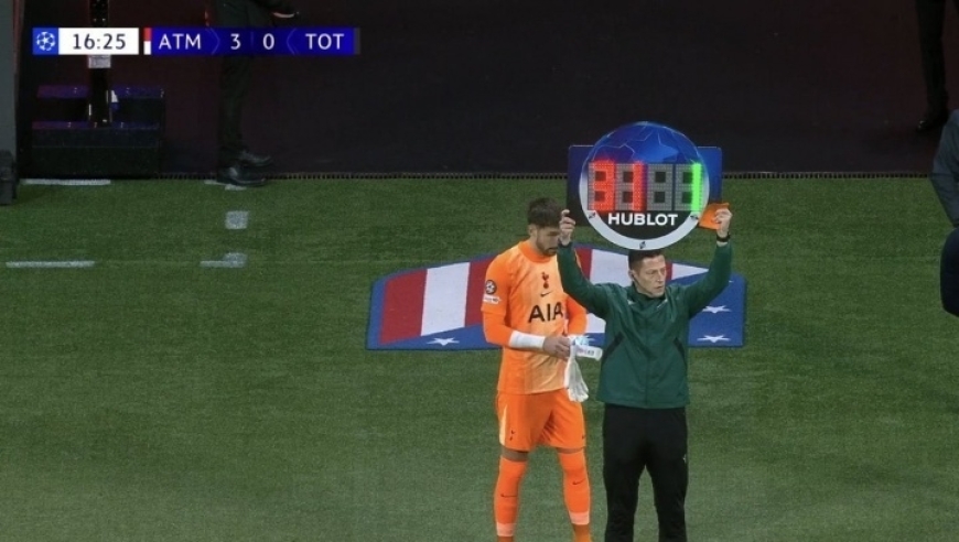 欧冠史上最离谱一战！门将17分钟被换下，比卡里乌斯还惨，直接看傻所有人