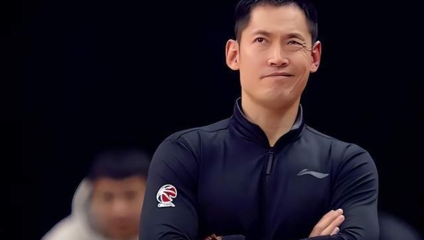 虽败犹荣！落后近30分 张庆鹏敢弃用三外援 全华班站着输？