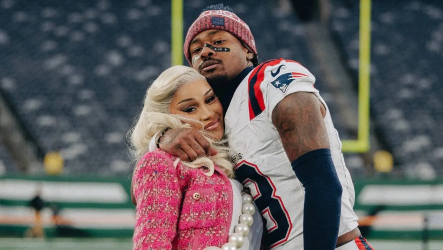 Cardi B亮相超级碗，或被男友迪格斯正式求婚，两人已育有一子