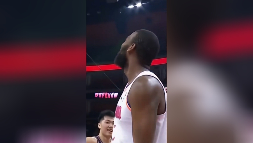 体坛记忆｜CBA赛场惊现外援离谱“刷板”！球迷：两个王哲林