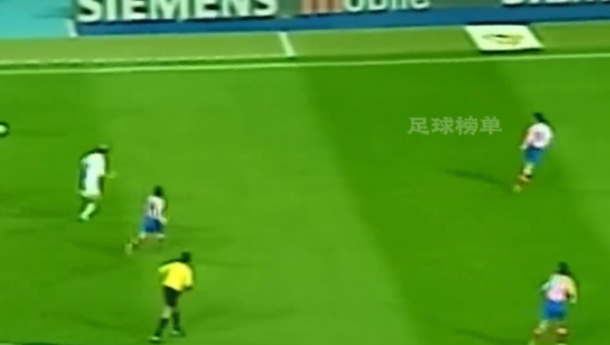 体坛记忆｜足坛名场面之外星人罗纳尔多篇，你见证过哪一个？ 这世界有很多罗纳尔多!