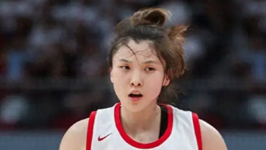 中国女篮百步穿杨的花荣，大学单场砍下50分，半边谐星半边女神