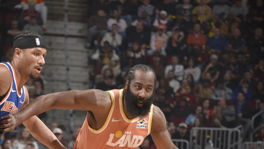 骑士9战8胜赢卡位战！哈登加盟率队赛季首胜尼克斯 迈入争冠之列