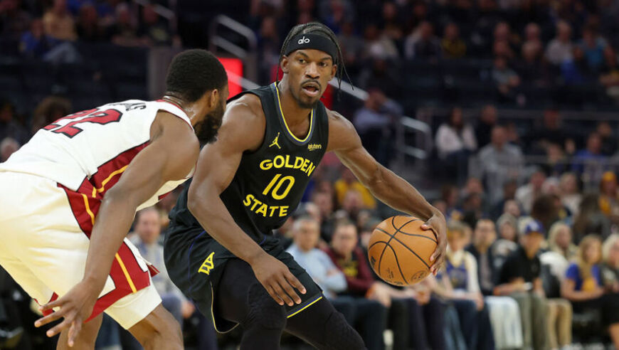 科尔：我们很担心巴特勒的伤情 目前全队都很低沉