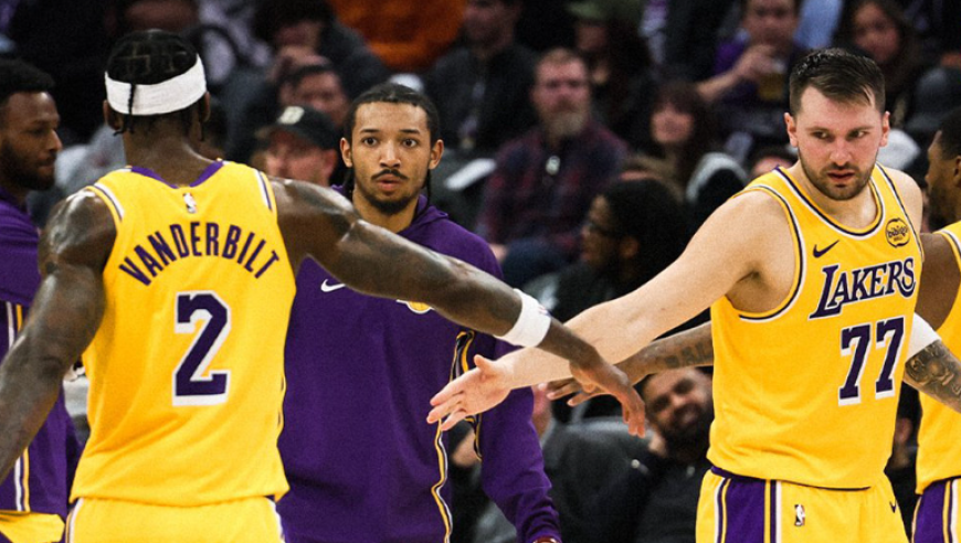 湖人112-124国王！无奈的不是输球，是詹姆斯赛后表态，2点也成关键