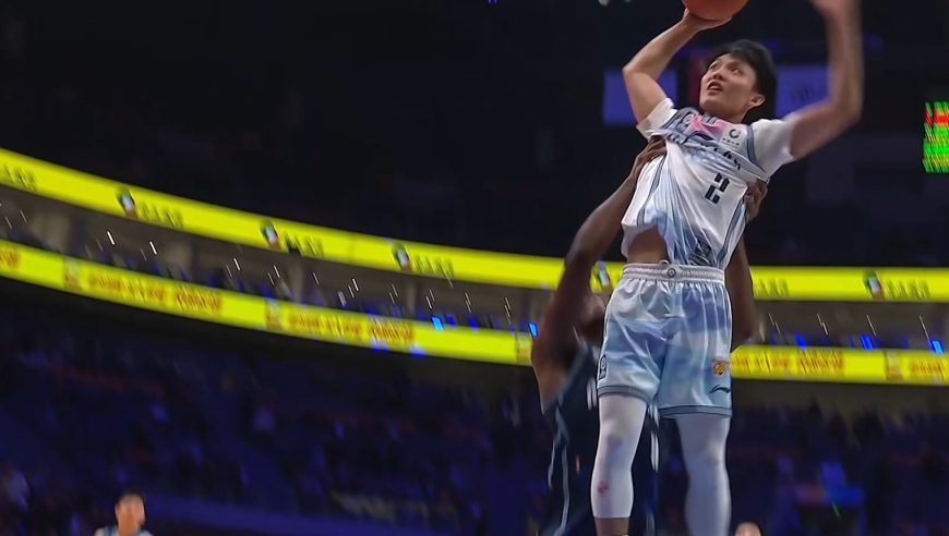 有节目！徐杰最后一攻上演单臂暴扣 迪亚洛人力&ldquo;助飞&rdquo;激情怒吼