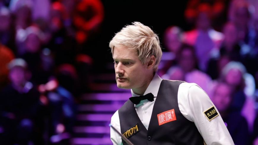 斯诺克英锦赛：中国名将1-6败北！遭世界冠军六连鞭，八强首人产生