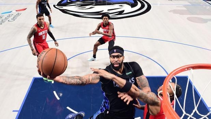 浓眉29+8弗拉格全能战士，杜兰特27分阿门11中2，独行侠复仇火箭