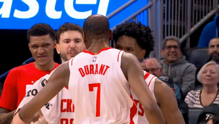 夸张到离谱！火箭狂轰21-0极限攻击波反超魔术全过程 谢泼德投疯了