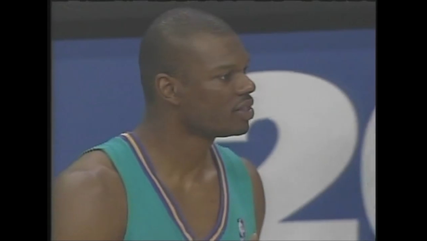 艾弗森狂砍40分！超清回顾03年首轮76人vs黄蜂天王山之战