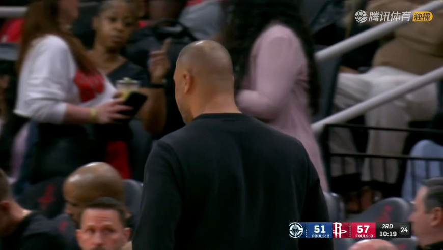 快船下半场开局开启追分模式 小卡抢断一条龙乌度卡黑脸