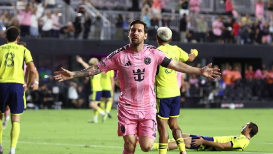 2万人膜拜！38岁梅西奔袭20米，1V4不讲理低射破门，3场连斩轰4球