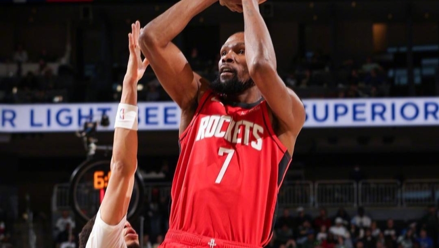 31+23+16，火箭新星闪耀！37分却连续失误，杜兰特对字母哥4连胜