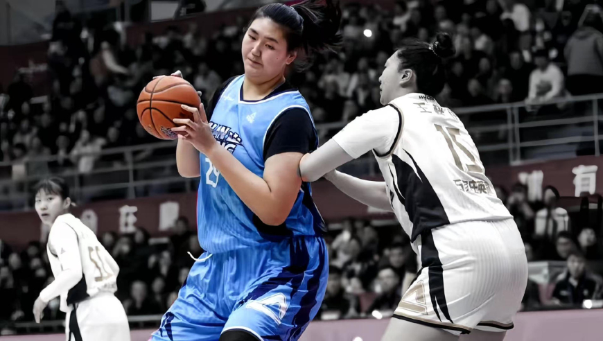 女篮未来之星！2米26张子宇三记大帽，终结卫冕冠军14连胜