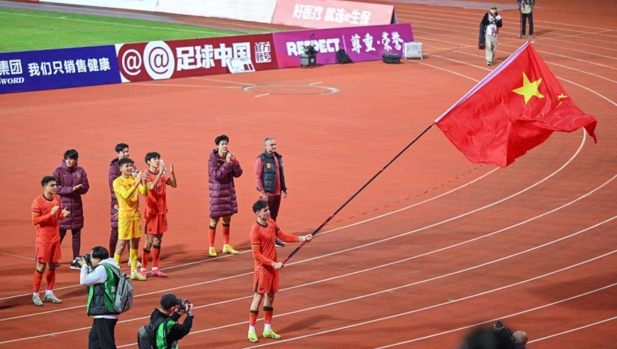 拜合拉木被韩国球员挑衅，王博豪第一个为他出头，球迷直言真汉子