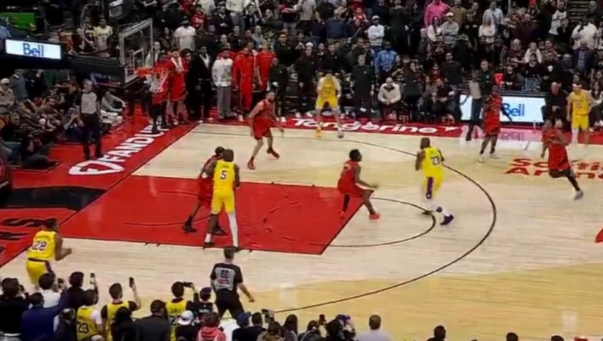 詹姆斯用助攻八村塁三分绝杀的方式亲手终结1297场纪录！