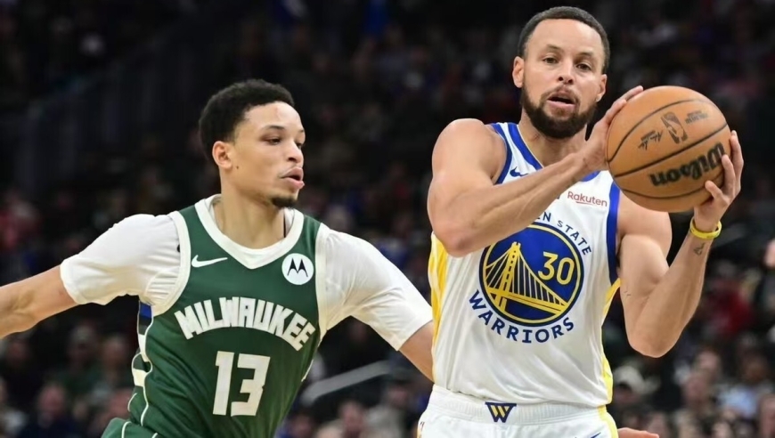 空砍74+25，勇士3核爆发还输球！里弗斯激活雄鹿 没有字母哥也能赢