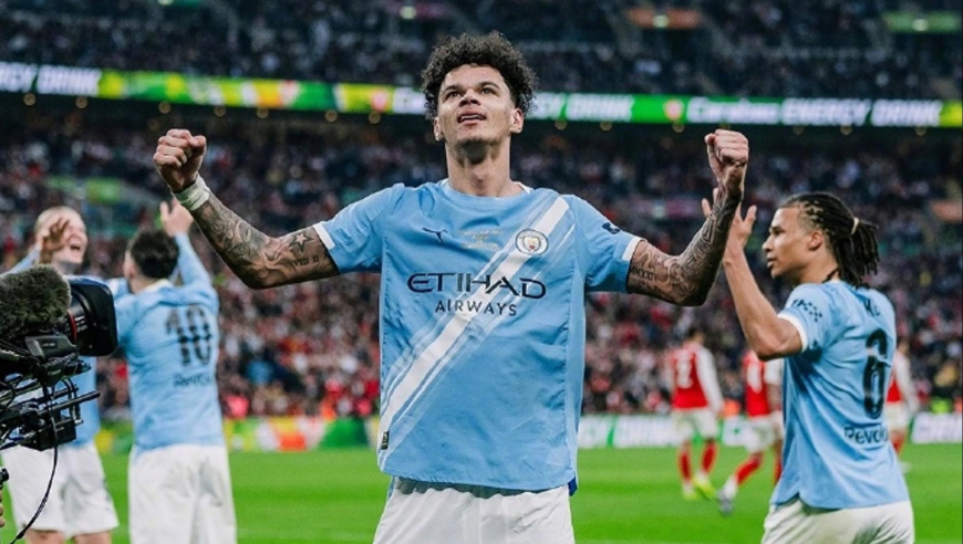 阿森纳四冠王梦碎！凯帕送大礼 曼城夺联赛杯冠军 瓜帅罕见激情庆祝