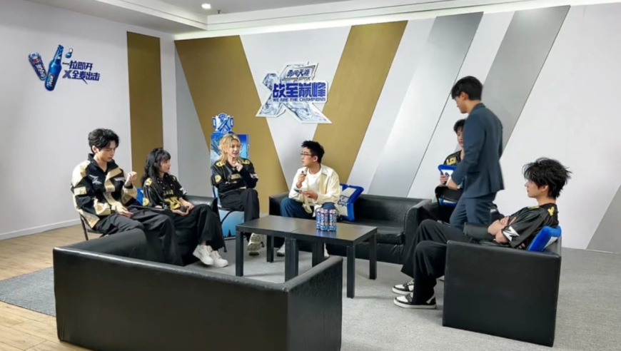 战至巅峰 第4季丨“两柯三星敖”团魂燃起，刘忻坦言每一次团建都是拉近距离的机会