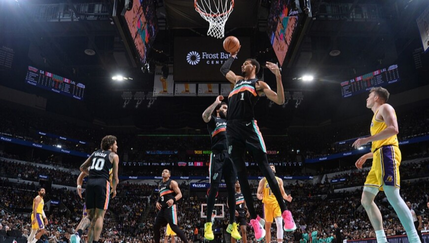 【集锦】湖人91-107马刺 东契奇空砍38+10+10不敌文班亚马16+14+4封盖