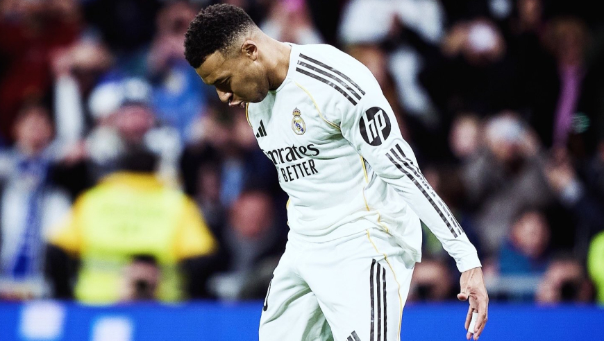 Siu！姆巴佩追平C罗皇马年度进球纪录后模仿C罗标志性庆祝动作