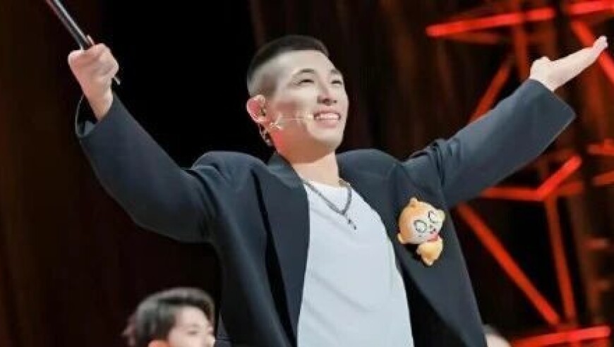 蓝战非曝旭旭宝宝年收入只有一两千万，称现在游戏主播收入断崖式下跌！称如果游戏主播赚钱，自己就不会做旅游博主！