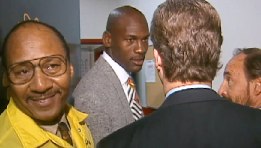 篮球之神｜一口气直接要了原先十倍的工资！打工人乔丹反将一军，硬刚老板