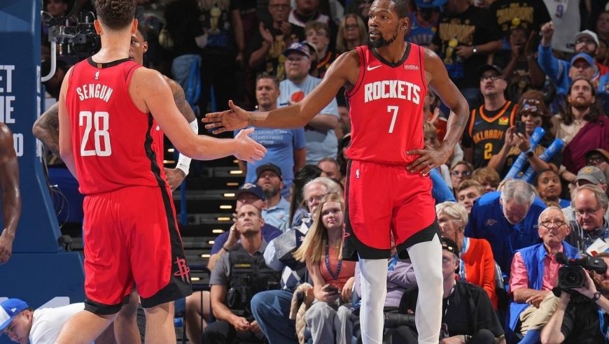 关键时刻12中8，稳砍26分！火箭队火力升级，杜兰特完胜杰伦格林